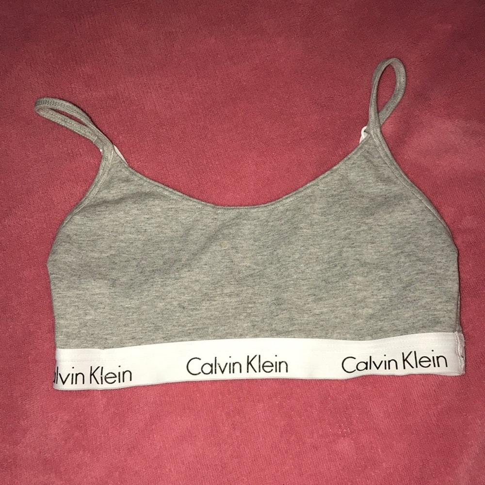 *CLEARANCE* Calvin Klein Sports Bra 👙